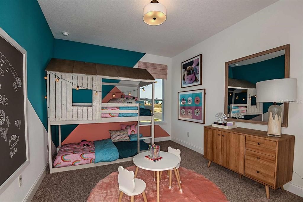 Activo con contrato: $850,000 (4 camas, 3 baños, 3061 Pies cuadrados)