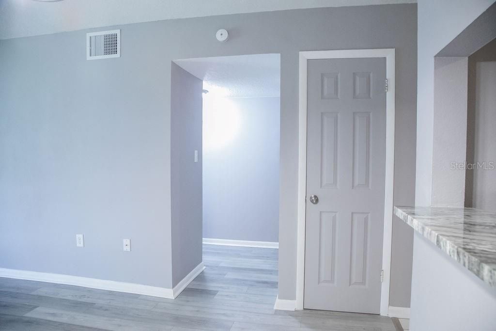 待售: $89,900 (2 贝兹, 2 浴室, 1085 平方英尺)