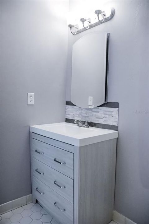 待售: $89,900 (2 贝兹, 2 浴室, 1085 平方英尺)