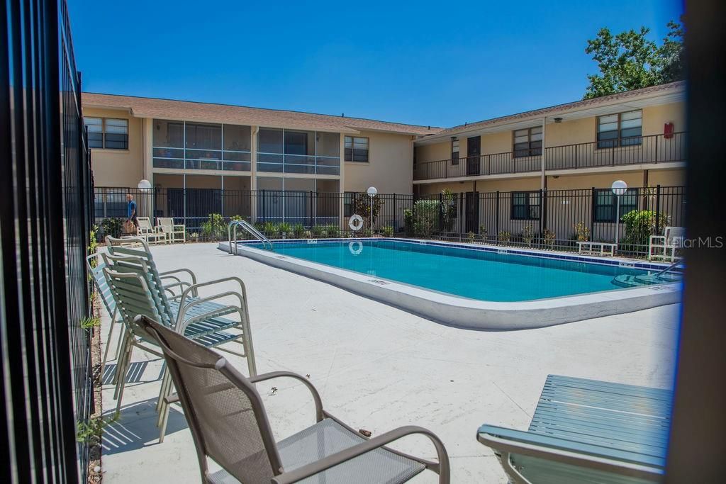 待售: $89,900 (2 贝兹, 2 浴室, 1085 平方英尺)