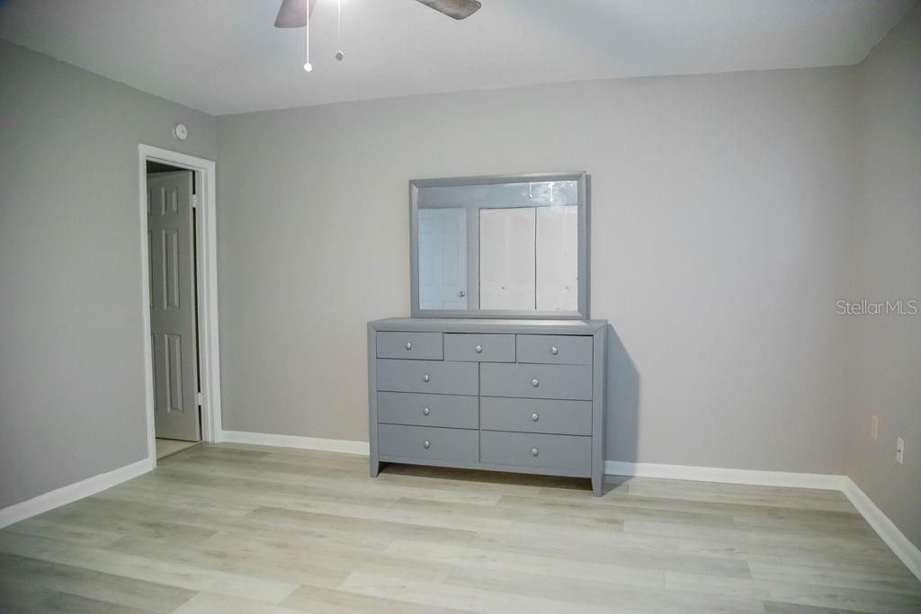 待售: $89,900 (2 贝兹, 2 浴室, 1085 平方英尺)