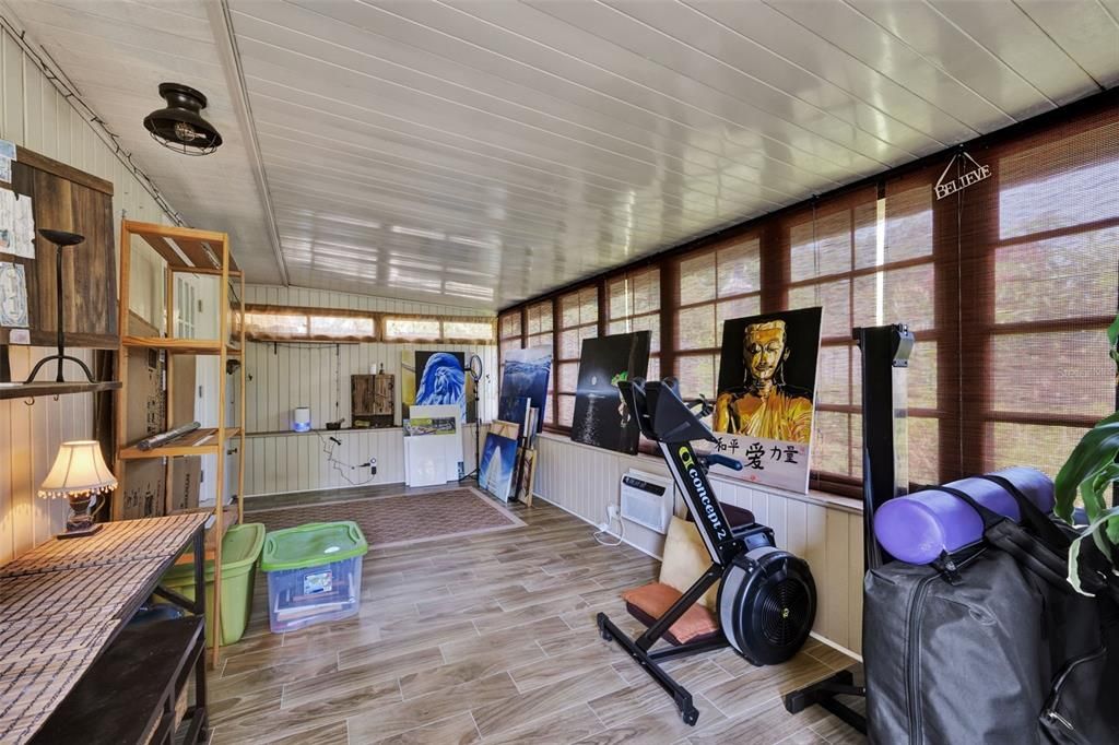 合同活跃: $400,000 (2 贝兹, 2 浴室, 1408 平方英尺)