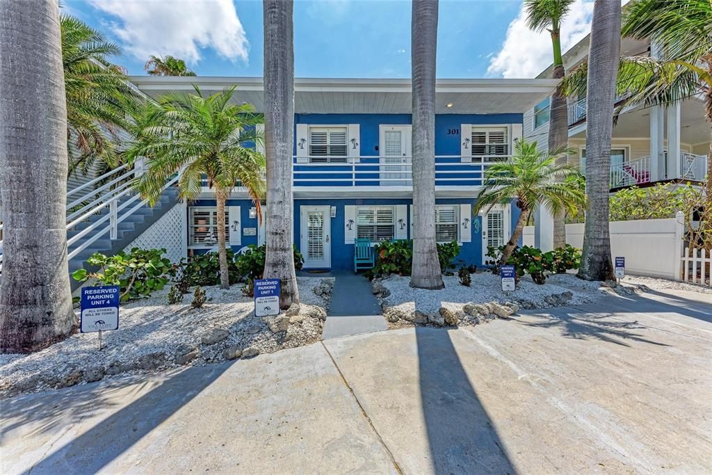 Recently Sold: $430,000 (1 beds, 1 baths, 396 Square Feet)