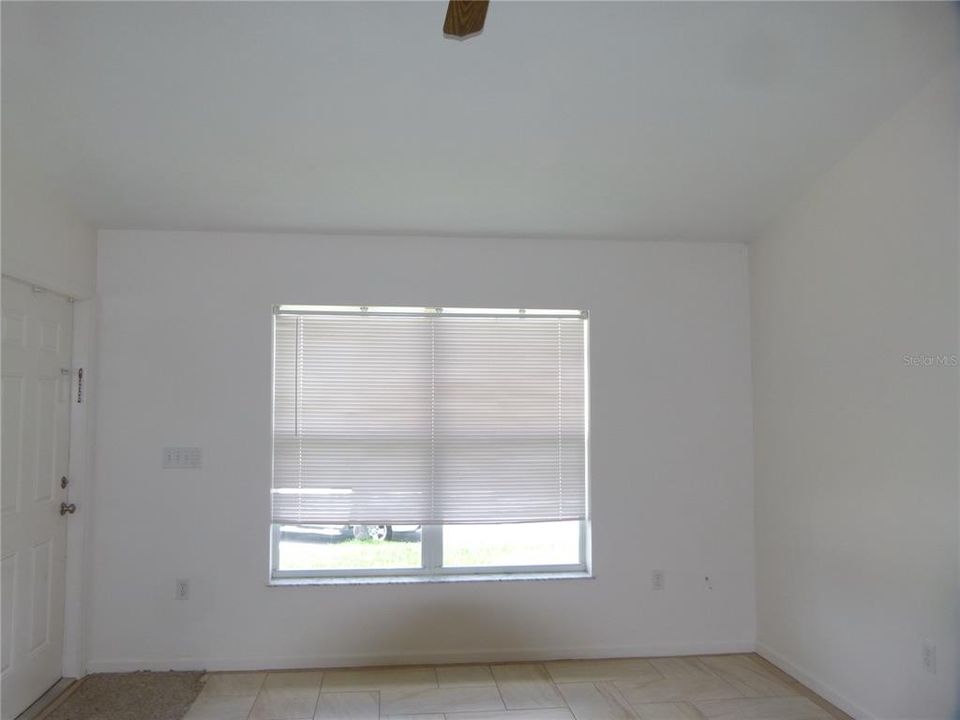 待售: $285,000 (3 贝兹, 2 浴室, 1194 平方英尺)