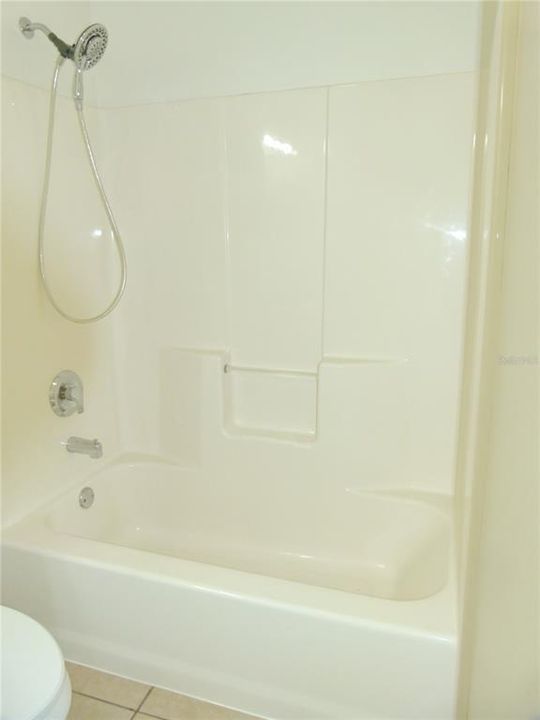 待售: $285,000 (3 贝兹, 2 浴室, 1194 平方英尺)