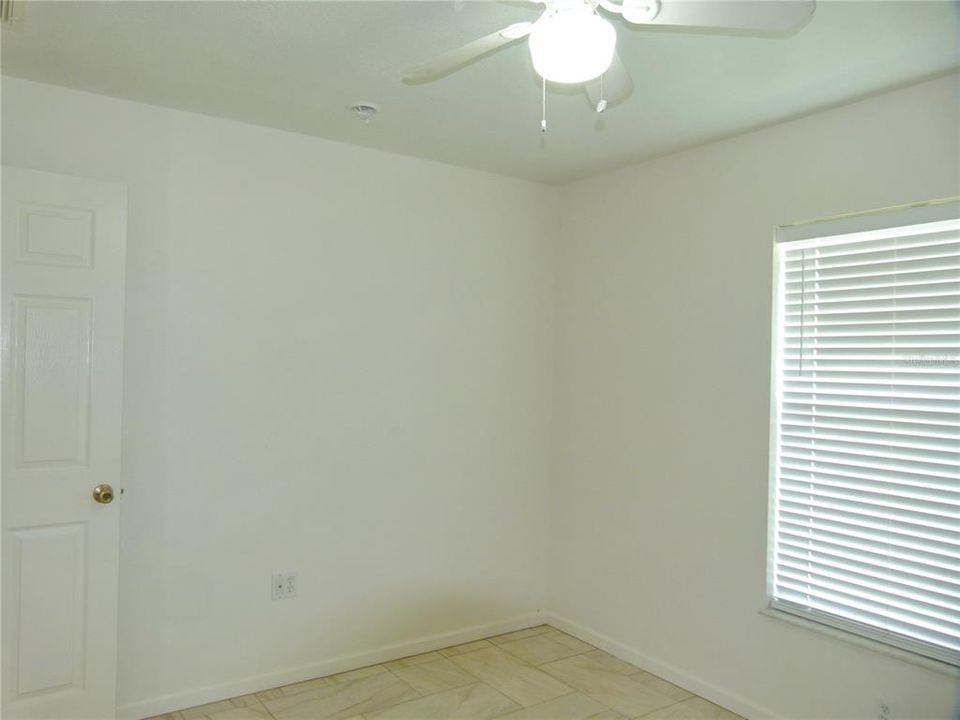 待售: $285,000 (3 贝兹, 2 浴室, 1194 平方英尺)