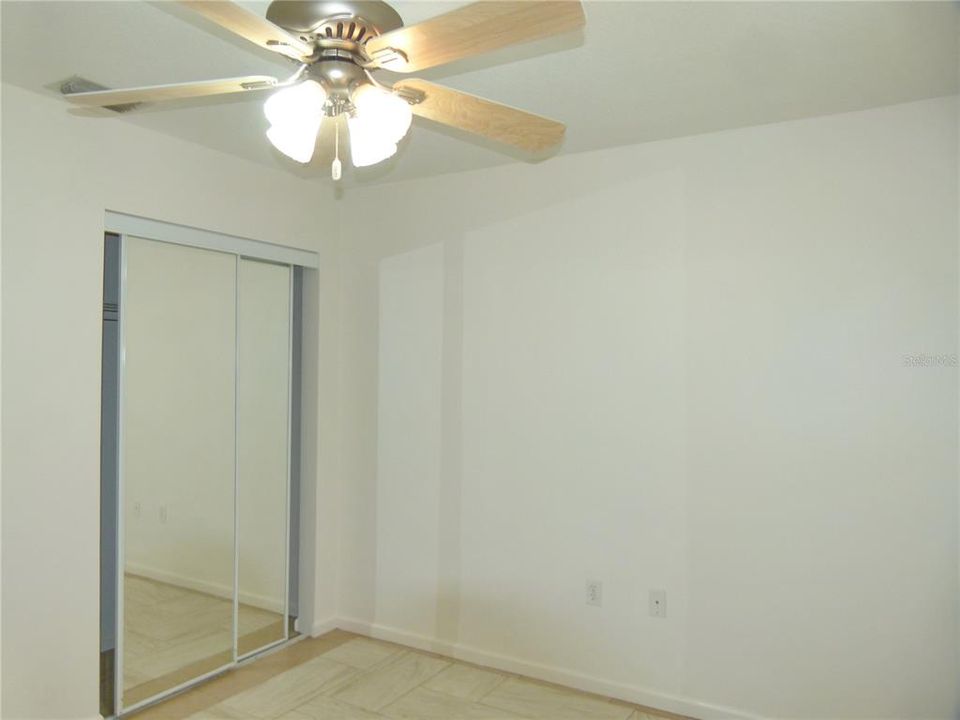 待售: $285,000 (3 贝兹, 2 浴室, 1194 平方英尺)