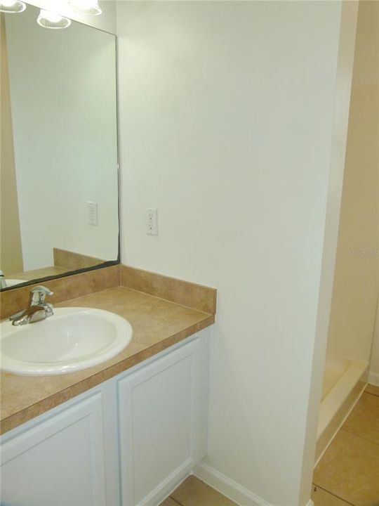 待售: $285,000 (3 贝兹, 2 浴室, 1194 平方英尺)