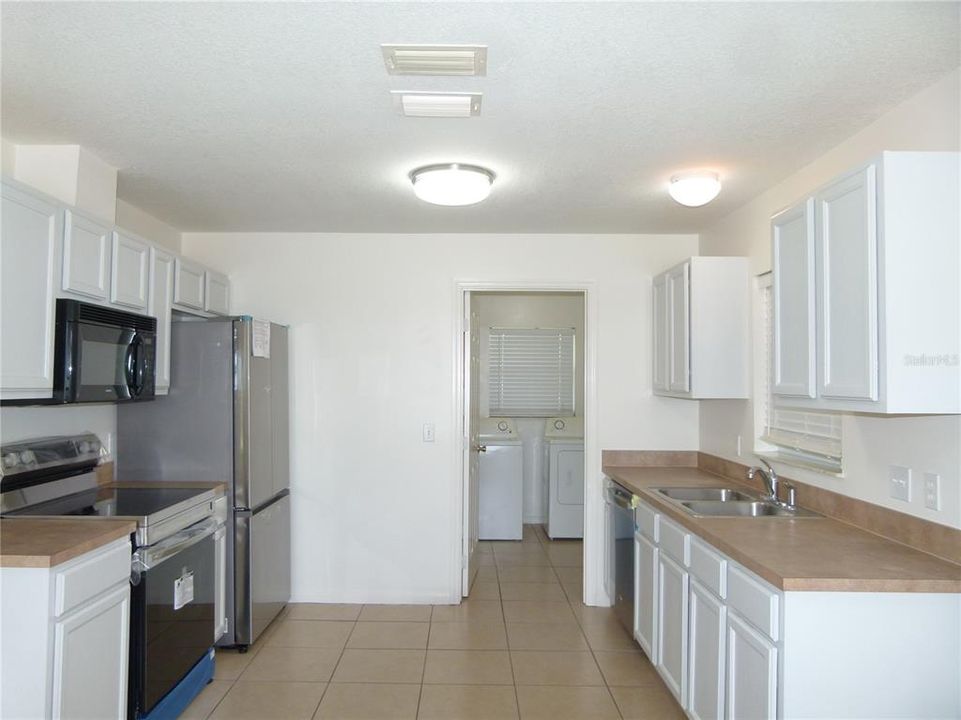 待售: $285,000 (3 贝兹, 2 浴室, 1194 平方英尺)