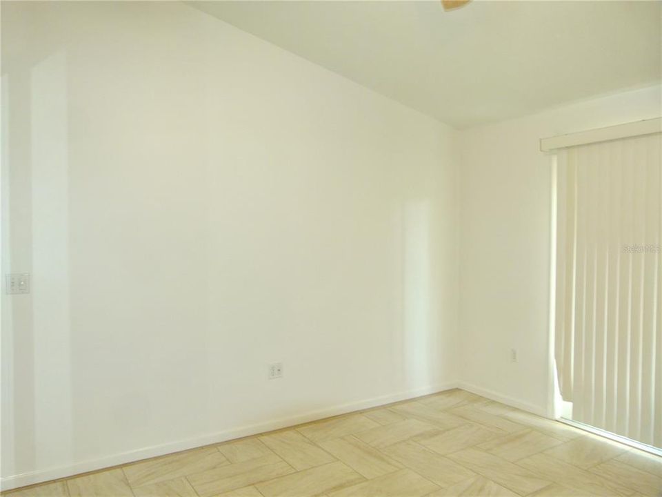 待售: $285,000 (3 贝兹, 2 浴室, 1194 平方英尺)