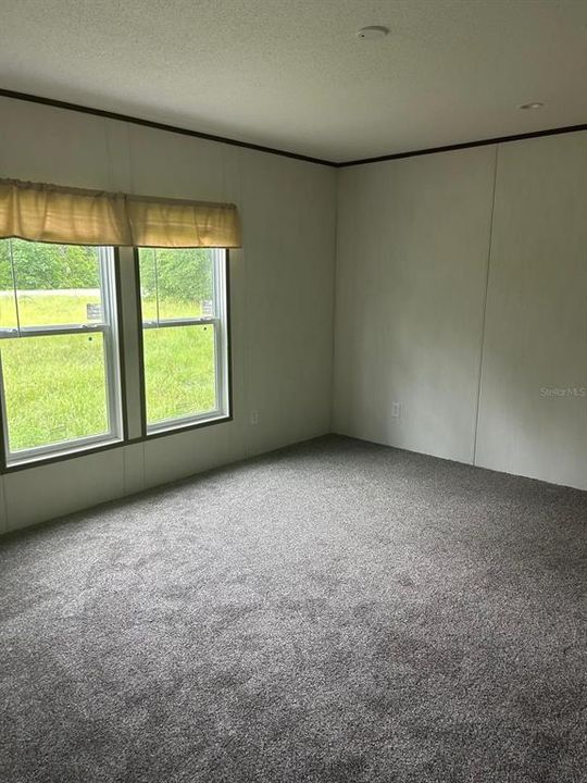 For Sale: $169,000 (3 beds, 2 baths, 936 Square Feet)