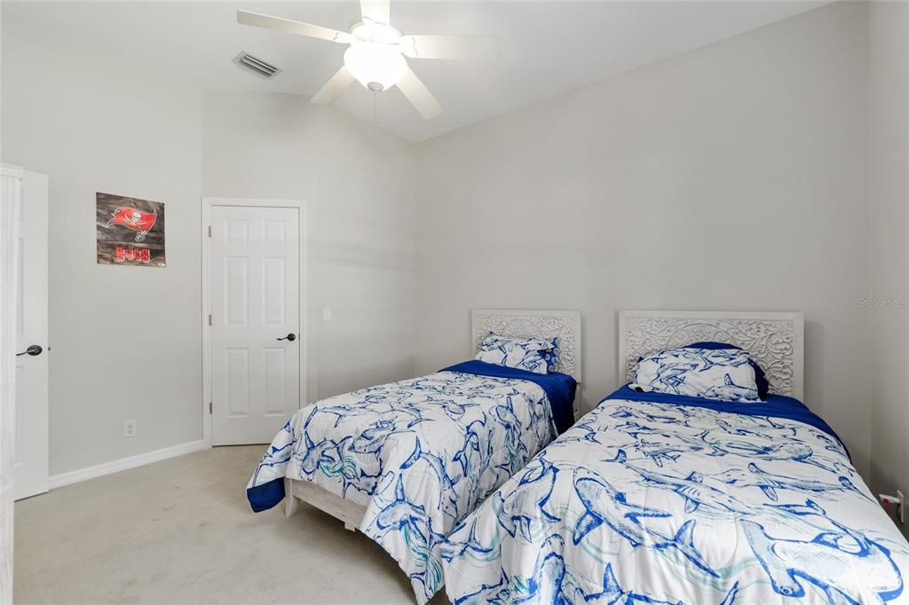 合同活跃: $759,999 (4 贝兹, 2 浴室, 3472 平方英尺)