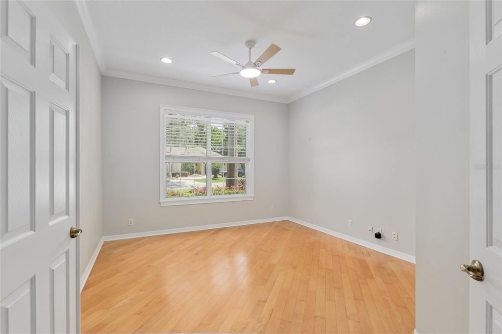 合同活跃: $759,999 (4 贝兹, 2 浴室, 3472 平方英尺)