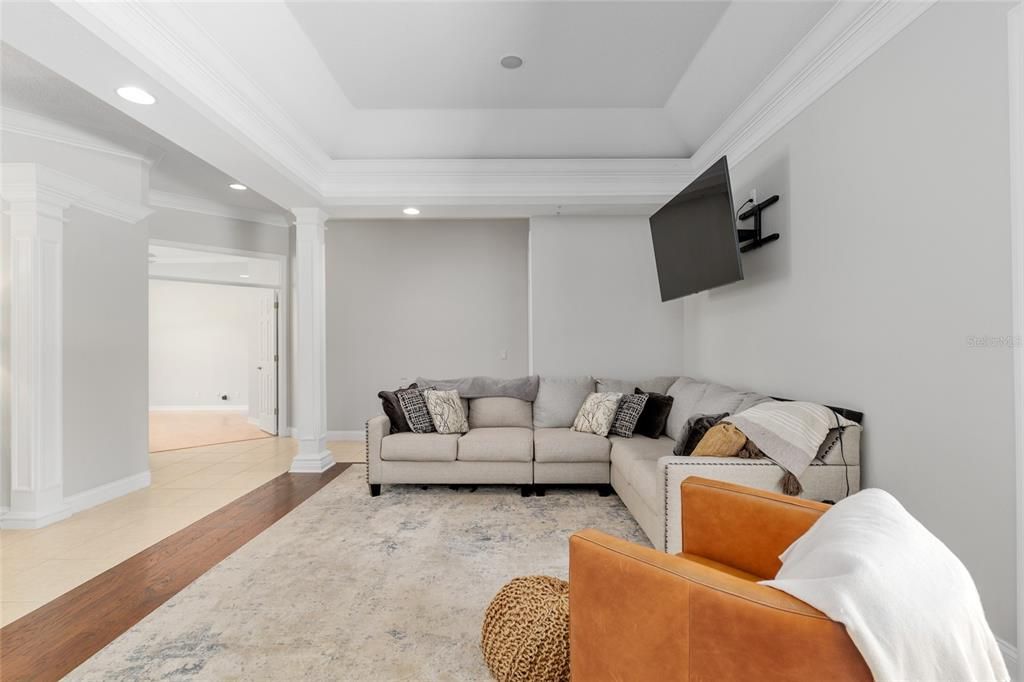 合同活跃: $759,999 (4 贝兹, 2 浴室, 3472 平方英尺)