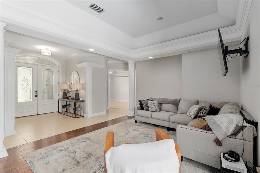 合同活跃: $759,999 (4 贝兹, 2 浴室, 3472 平方英尺)