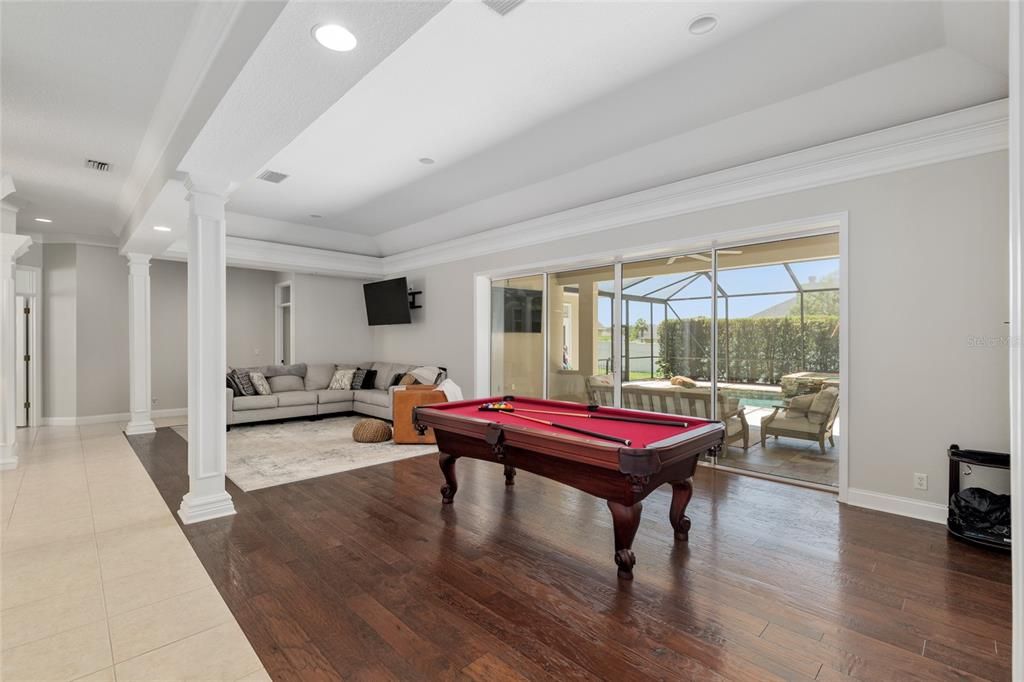 合同活跃: $759,999 (4 贝兹, 2 浴室, 3472 平方英尺)