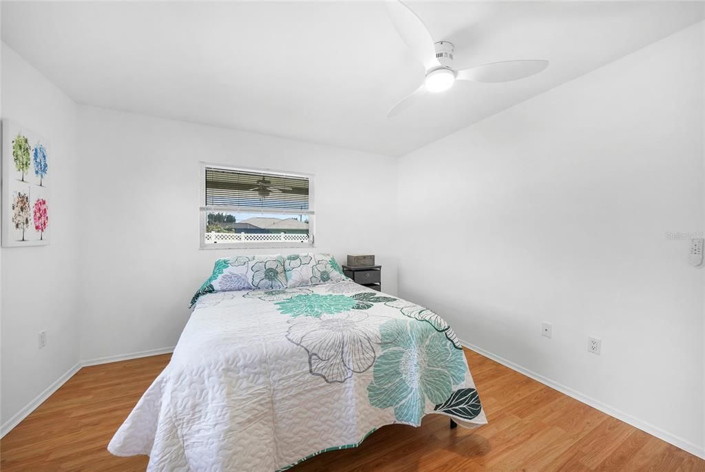 For Sale: $283,900 (2 beds, 2 baths, 1317 Square Feet)