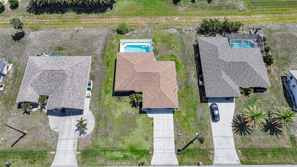 For Sale: $283,900 (2 beds, 2 baths, 1317 Square Feet)