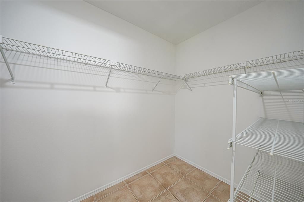 For Sale: $283,900 (2 beds, 2 baths, 1317 Square Feet)