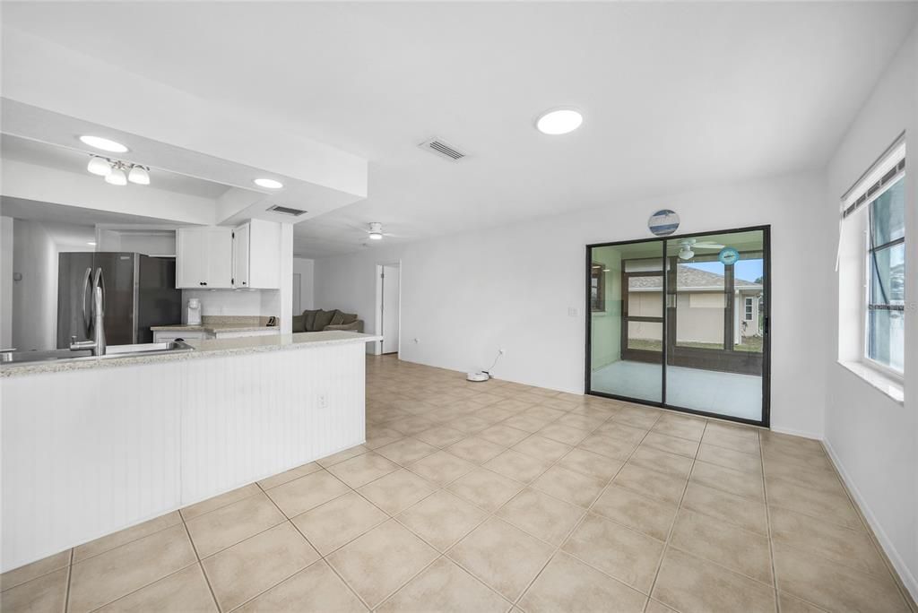 For Sale: $283,900 (2 beds, 2 baths, 1317 Square Feet)