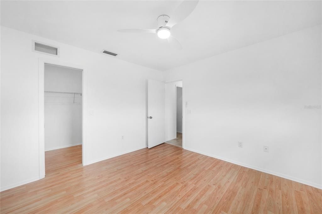 For Sale: $283,900 (2 beds, 2 baths, 1317 Square Feet)