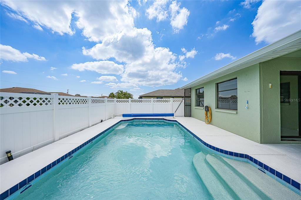 For Sale: $283,900 (2 beds, 2 baths, 1317 Square Feet)