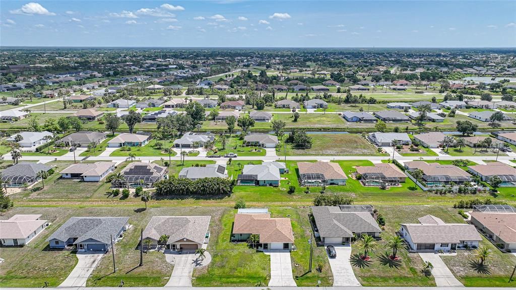 For Sale: $283,900 (2 beds, 2 baths, 1317 Square Feet)