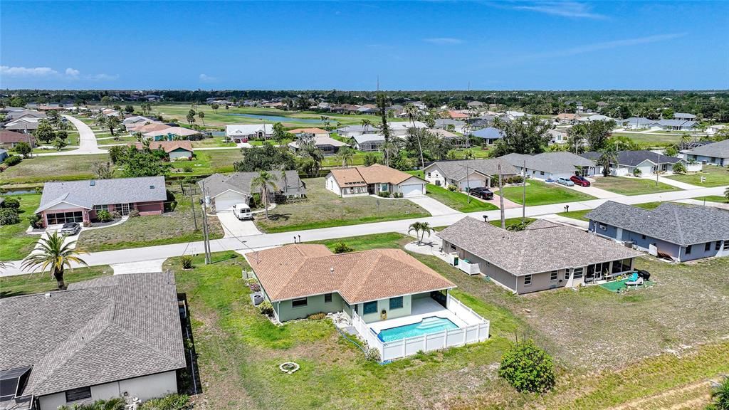 For Sale: $283,900 (2 beds, 2 baths, 1317 Square Feet)