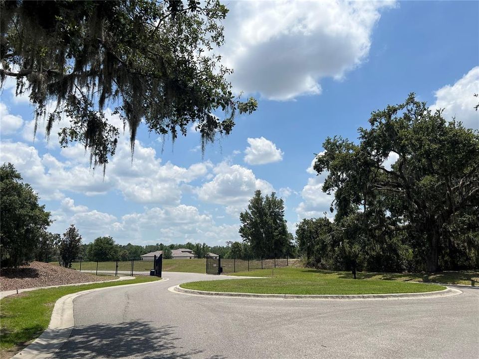 For Sale: $269,900 (1.02 acres)