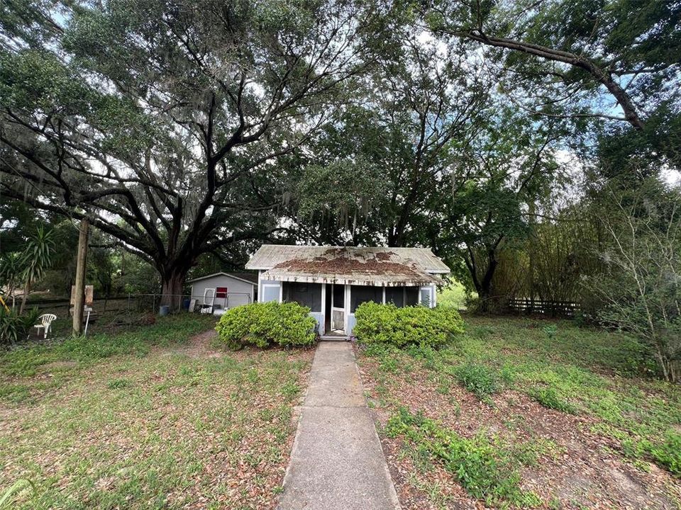 Recently Sold: $69,900 (1 beds, 1 baths, 550 Square Feet)