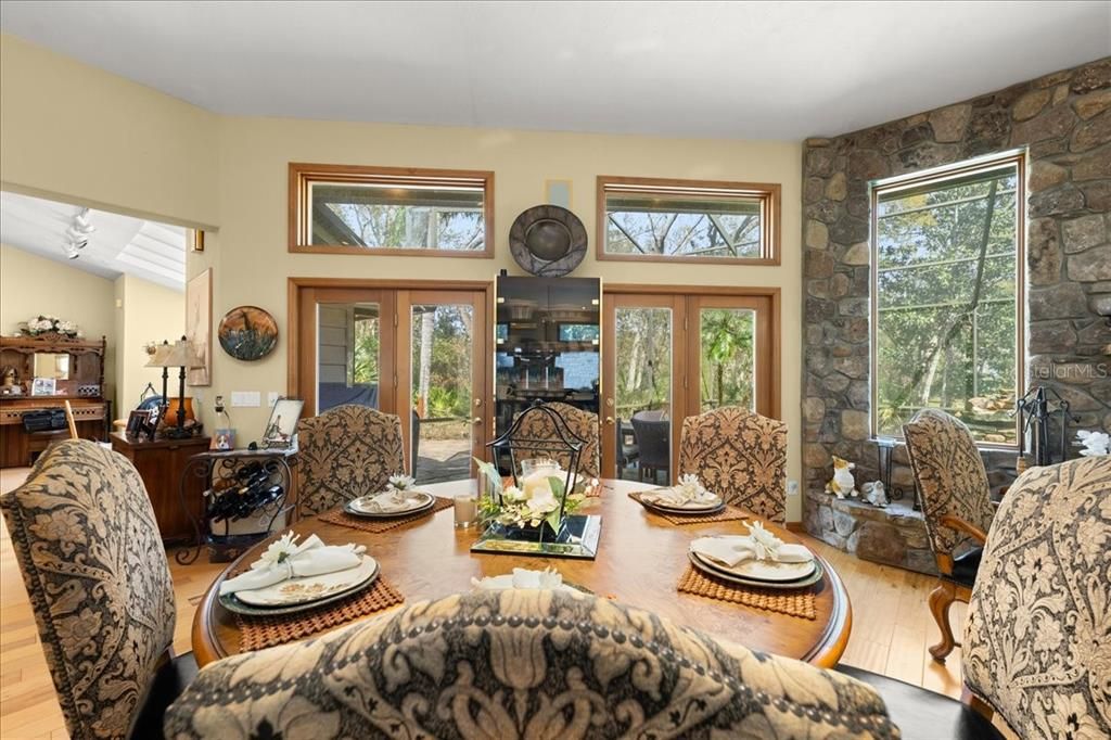 На продажу: $1,100,000 (3 спален, 3 ванн, 3028 Квадратных фут)