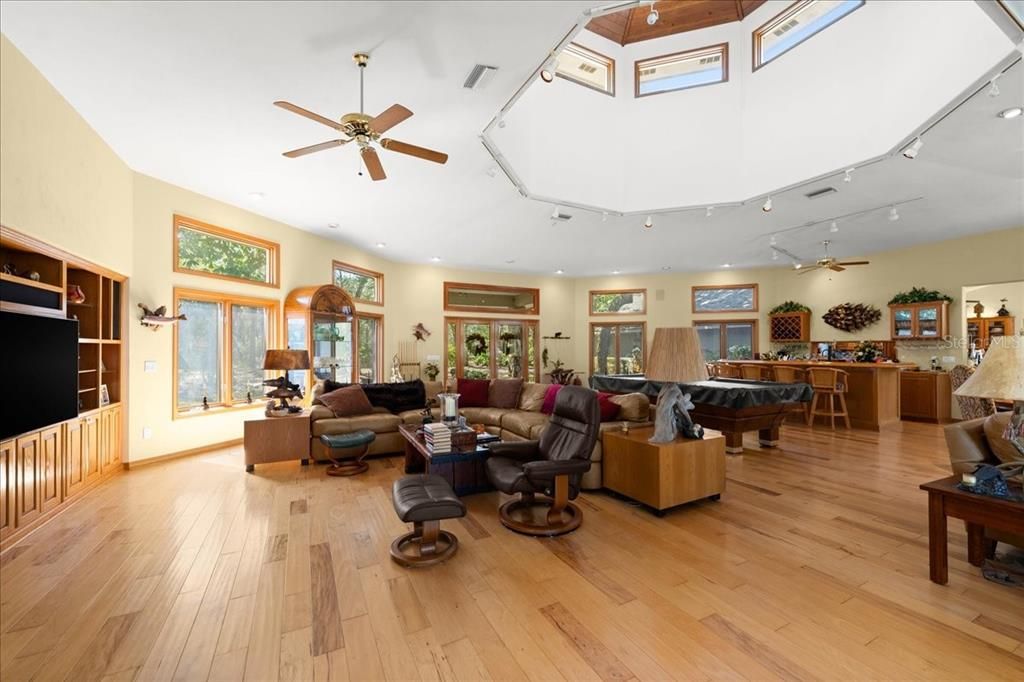 На продажу: $1,100,000 (3 спален, 3 ванн, 3028 Квадратных фут)