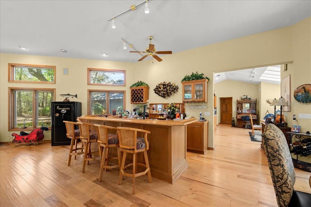 На продажу: $1,100,000 (3 спален, 3 ванн, 3028 Квадратных фут)