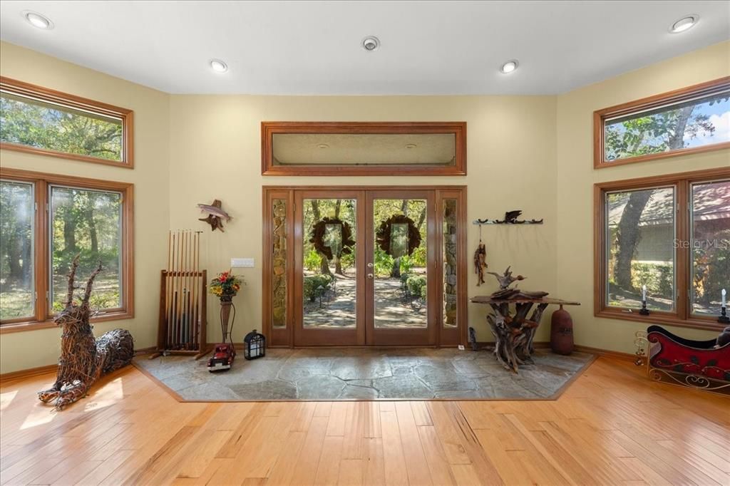 На продажу: $1,100,000 (3 спален, 3 ванн, 3028 Квадратных фут)