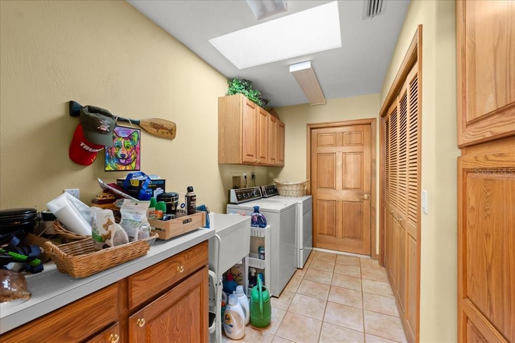 На продажу: $1,100,000 (3 спален, 3 ванн, 3028 Квадратных фут)