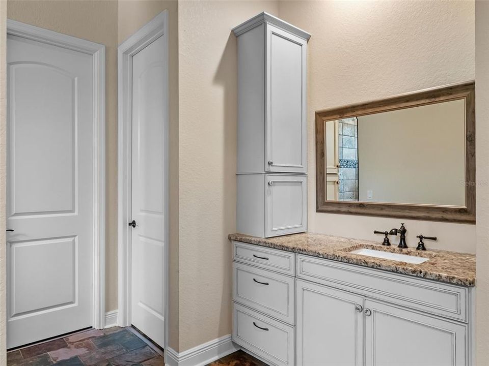 待售: $1,995,000 (6 贝兹, 7 浴室, 5768 平方英尺)