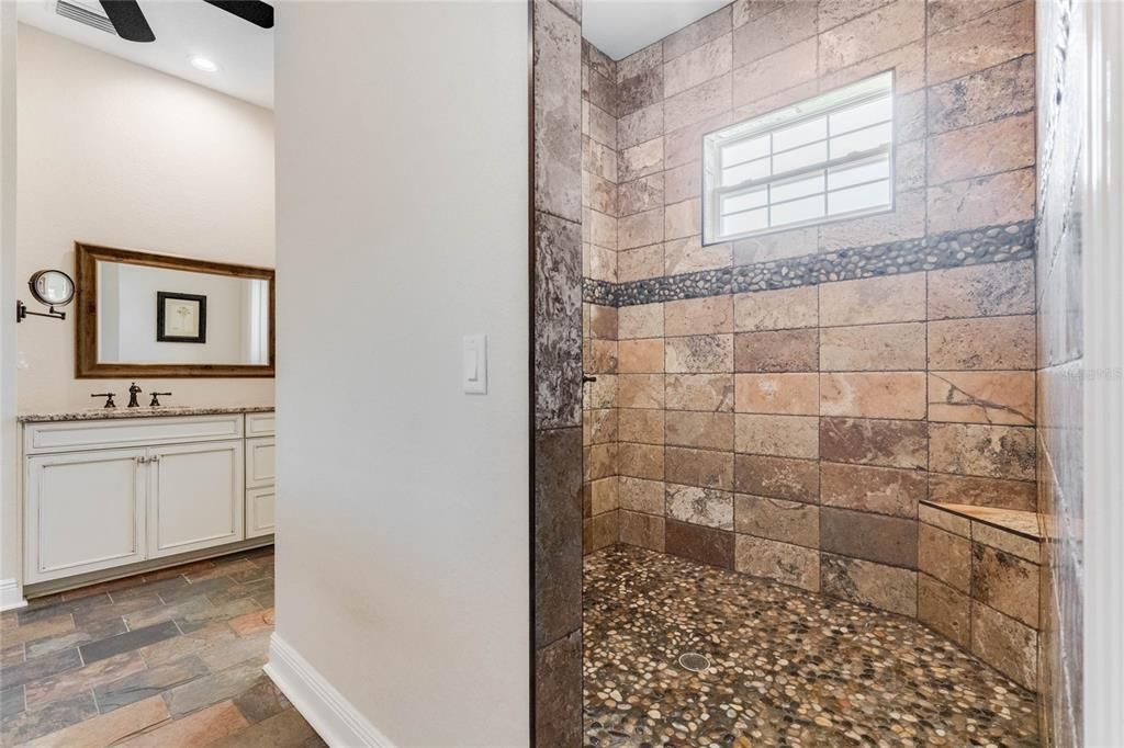 待售: $1,995,000 (6 贝兹, 7 浴室, 5768 平方英尺)