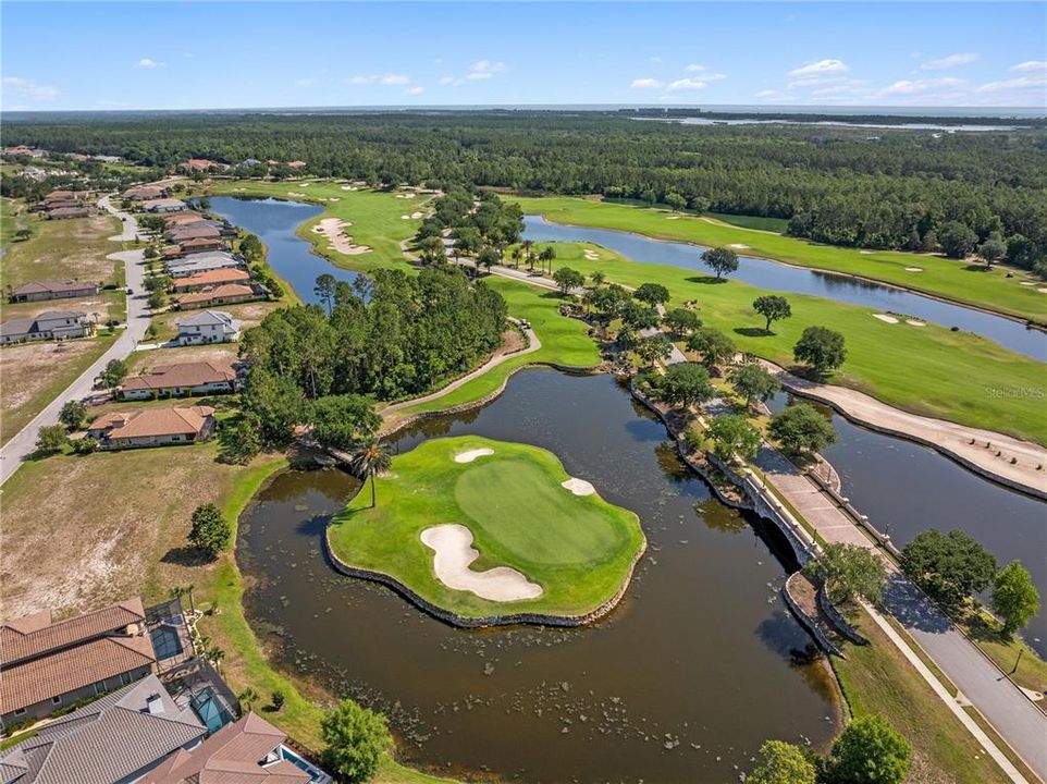 En Venta: $325,000 (0.32 acres)