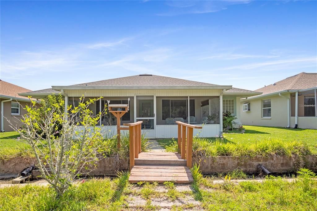 合同活跃: $199,900 (2 贝兹, 2 浴室, 1431 平方英尺)