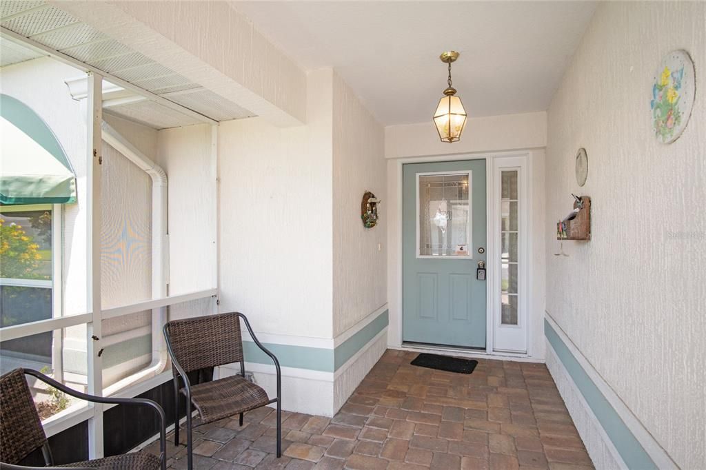 合同活跃: $199,900 (2 贝兹, 2 浴室, 1431 平方英尺)