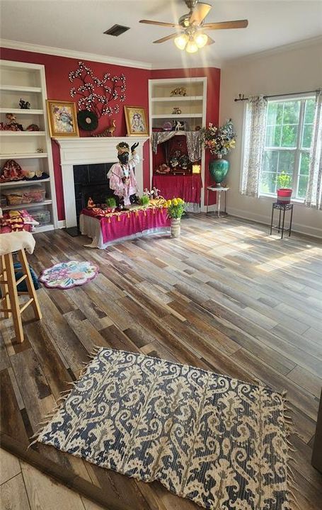 For Rent: $2,750 (3 beds, 2 baths, 2780 Square Feet)