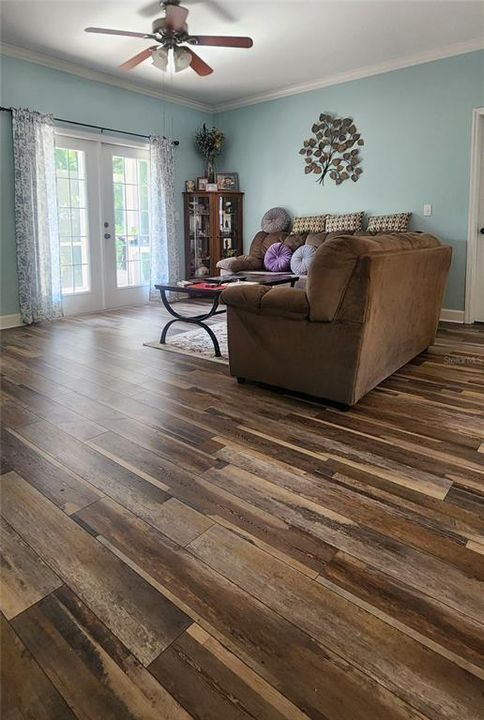 For Rent: $2,750 (3 beds, 2 baths, 2780 Square Feet)