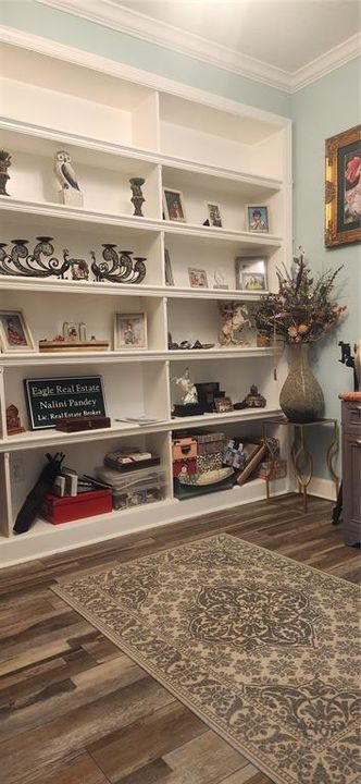 For Rent: $2,750 (3 beds, 2 baths, 2780 Square Feet)