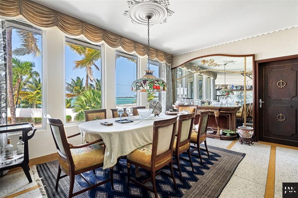 待售: $15,000,000 (6 贝兹, 6 浴室, 6590 平方英尺)