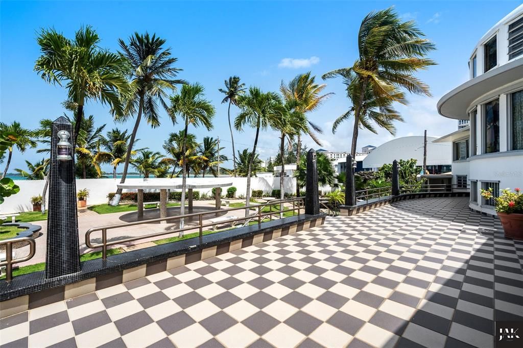 待售: $15,000,000 (6 贝兹, 6 浴室, 6590 平方英尺)