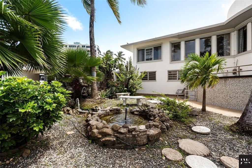 待售: $15,000,000 (6 贝兹, 6 浴室, 6590 平方英尺)