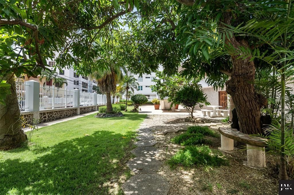 待售: $15,000,000 (6 贝兹, 6 浴室, 6590 平方英尺)