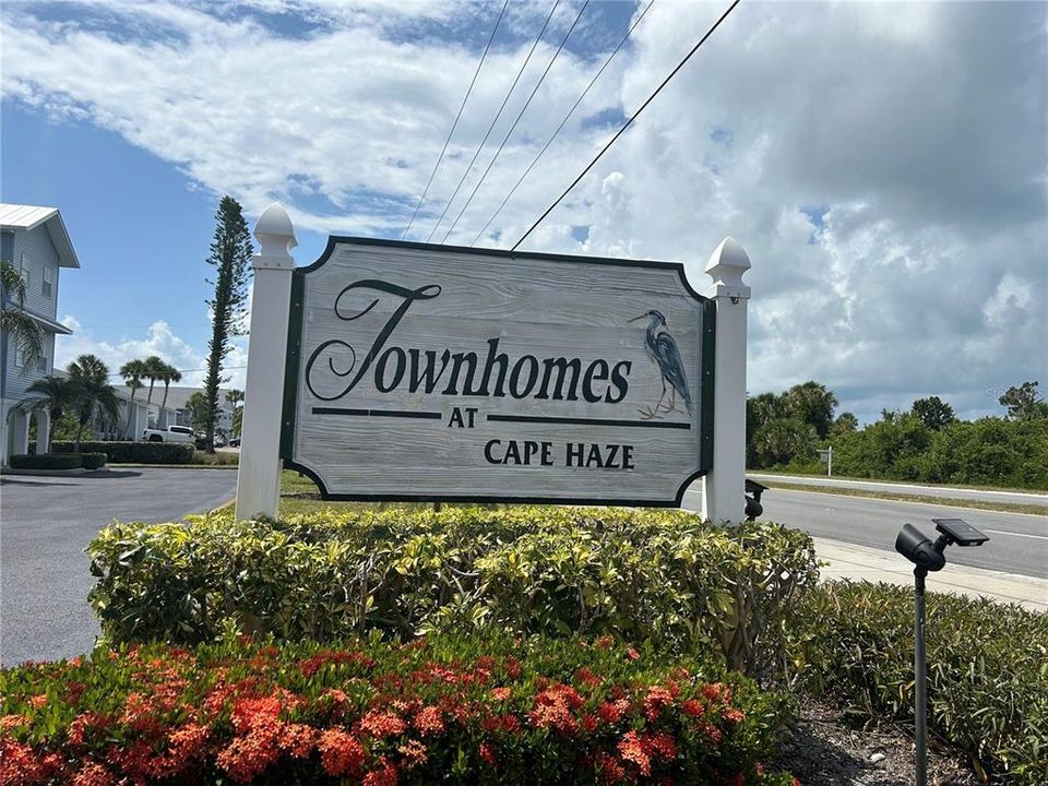 待售: $250,000 (3 贝兹, 2 浴室, 2044 平方英尺)