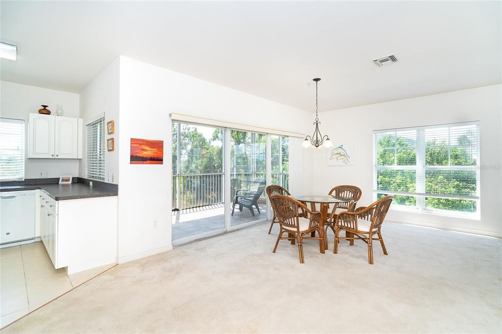 待售: $250,000 (3 贝兹, 2 浴室, 2044 平方英尺)