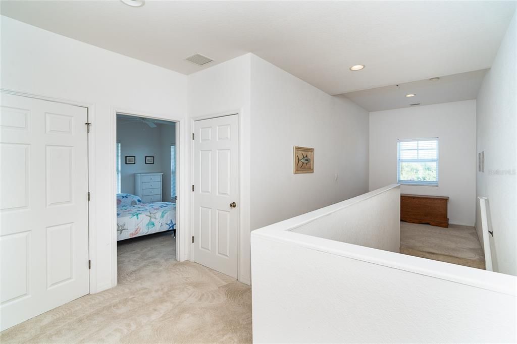 待售: $250,000 (3 贝兹, 2 浴室, 2044 平方英尺)